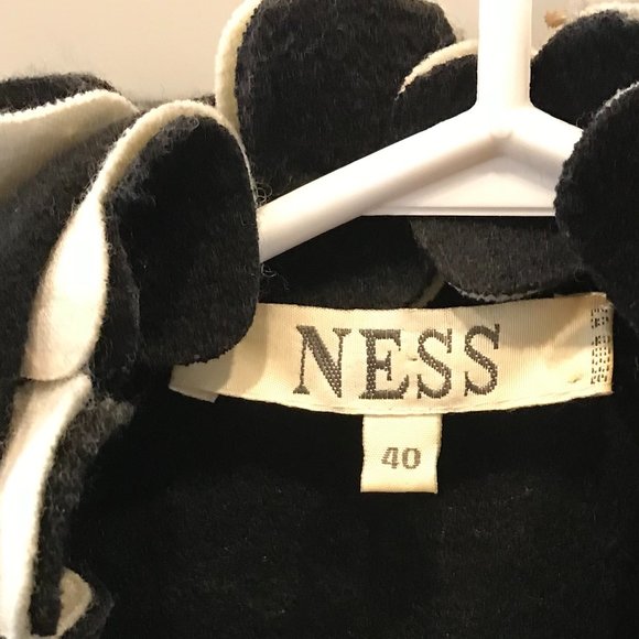 Ladies Wool Asymmetrical collar Blazer - Picture 7 of 7